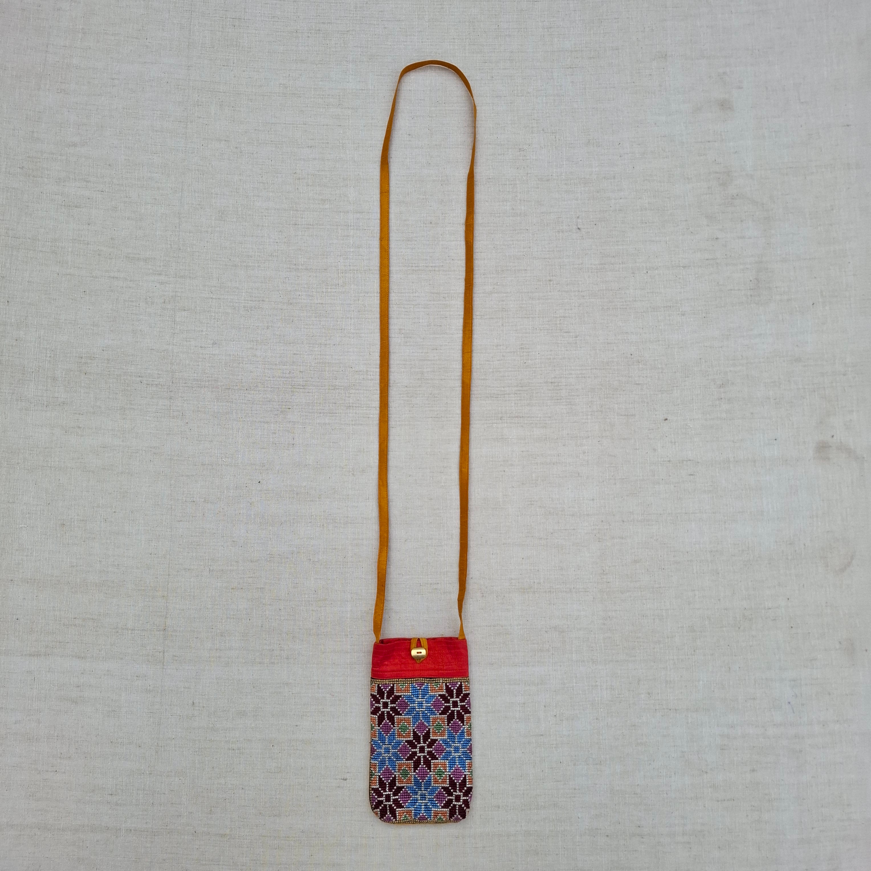 Mobile Pouch