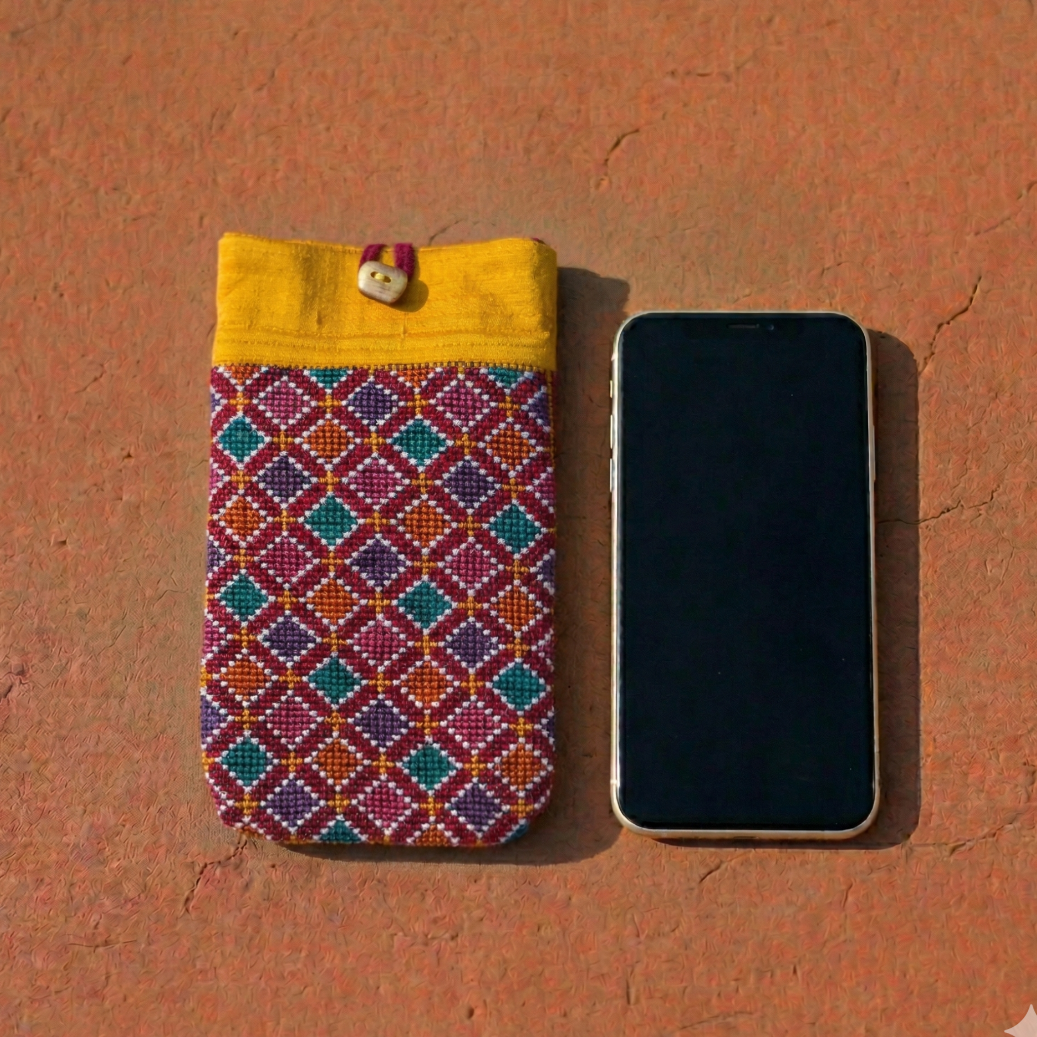 Mobile Pouch
