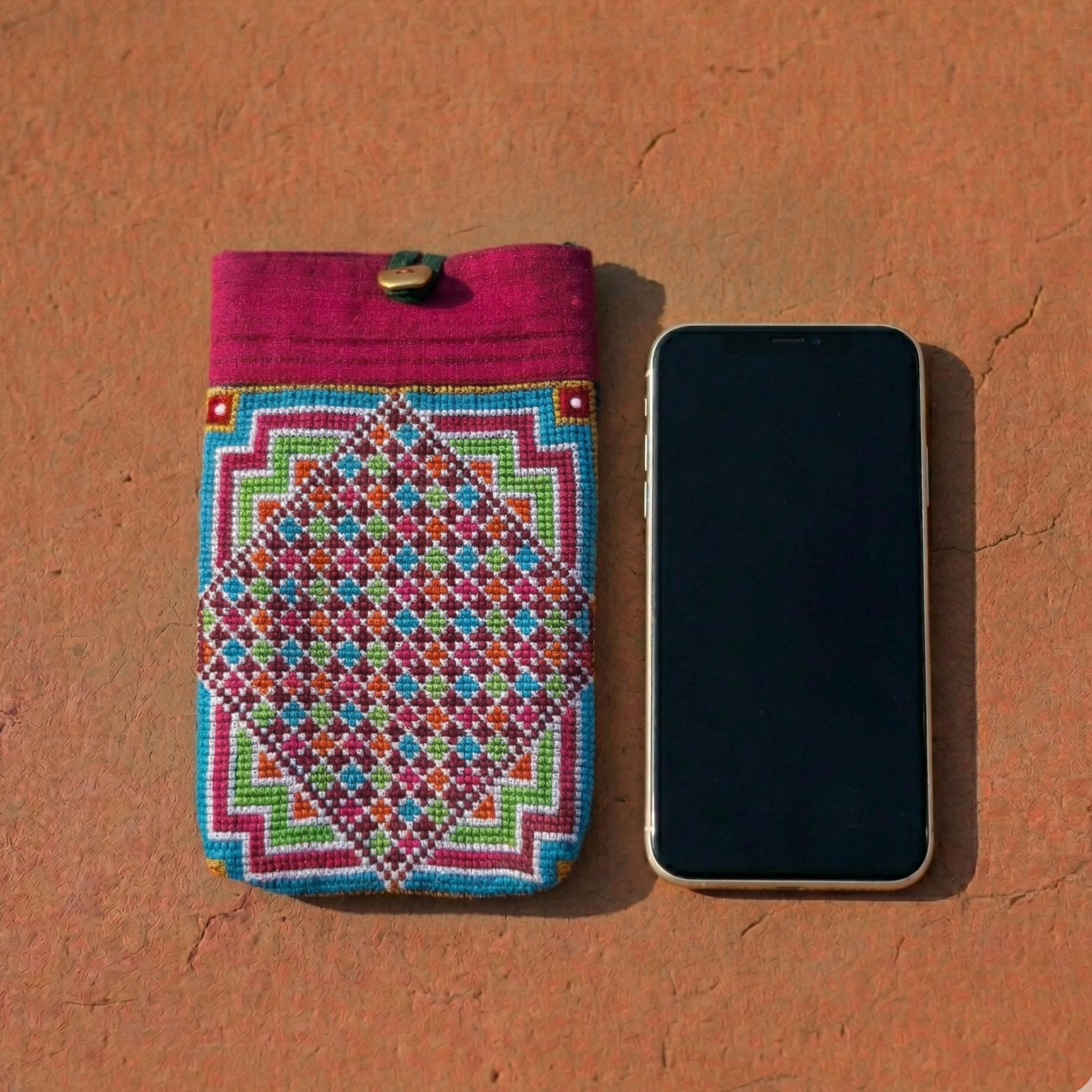 Mobile Pouch