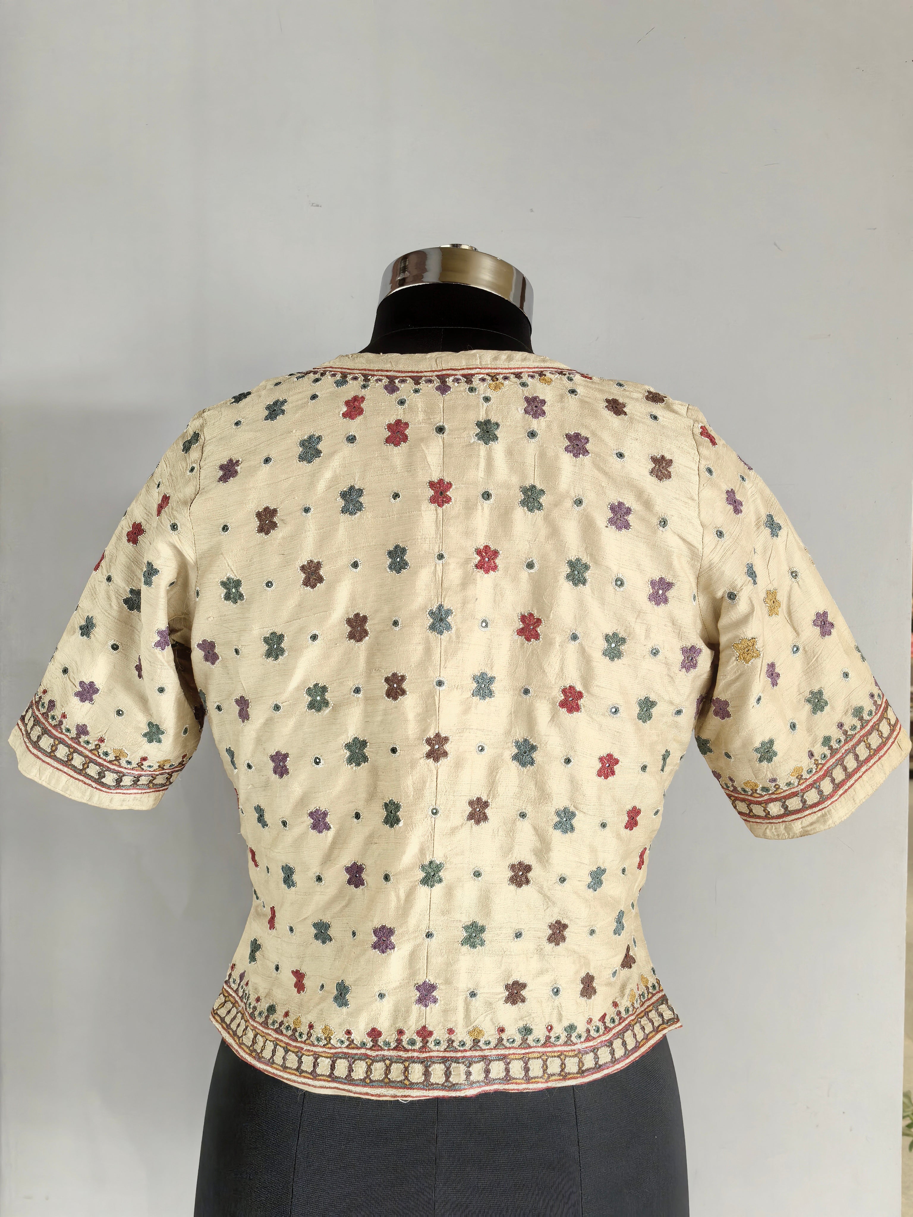 Cream Mutwa Hand Embroidered Kanchli