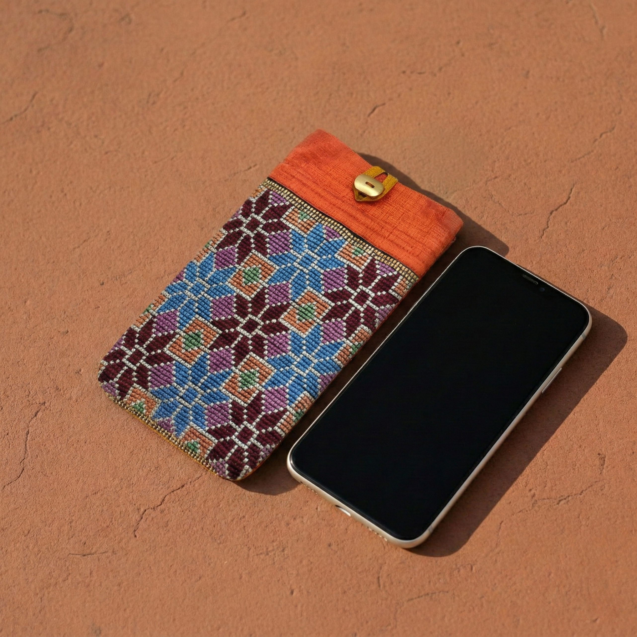 Mobile Pouch